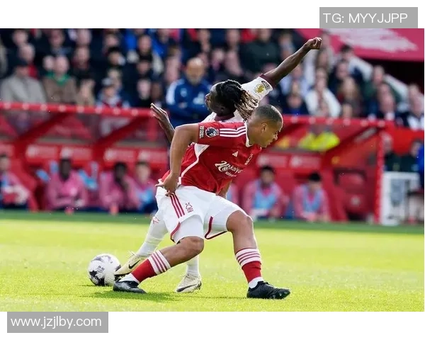 曼联迎战布里斯托城期待强强对决球迷热情高涨 曼联迎战布里斯托城期待强强对决球迷热情高涨