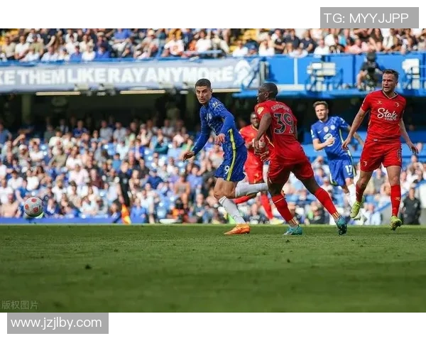 诺维奇主场迎战谢菲尔德联队期待精彩对决与激烈竞争 诺维奇主场迎战谢菲尔德联队期待精彩对决与激烈竞争